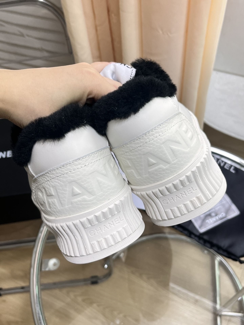 Ch**el sport shoes